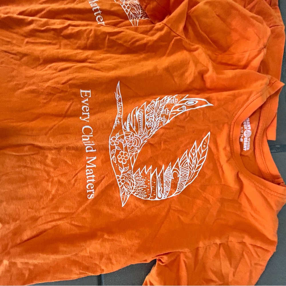 2 Every Child Matters Orange T shirts (kids 7/8) - Picture 4 of 6